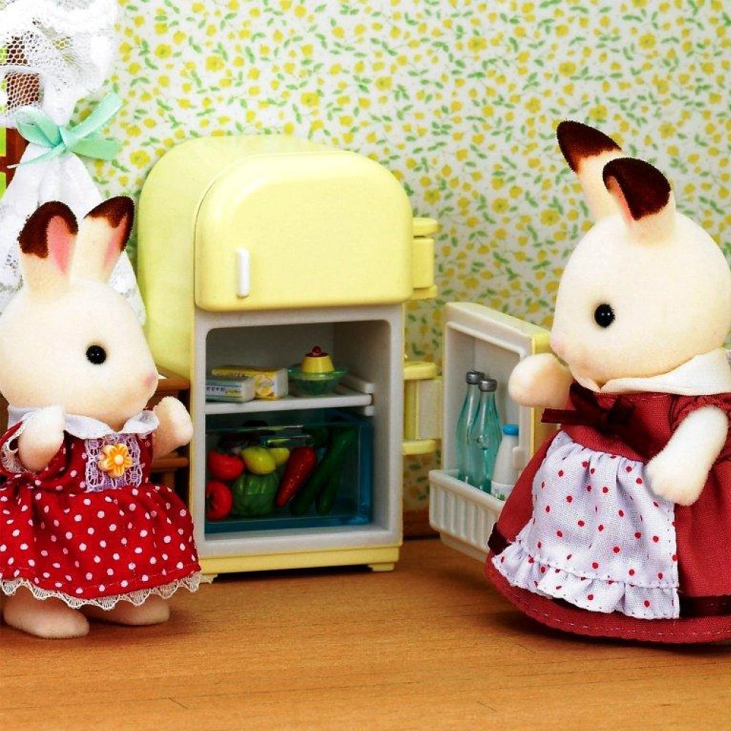 Sylvanian Families Chocolate Rabbit Mother Set